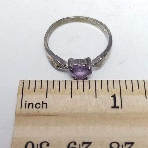 Vintage Sterling Silver Purple Heart Solitaire Ring, Size 6 1/2 Band, Estate - Picture 6 of 9